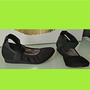 Com N Sens Ballet Flats with Elastic Ankle, Black, Size 7